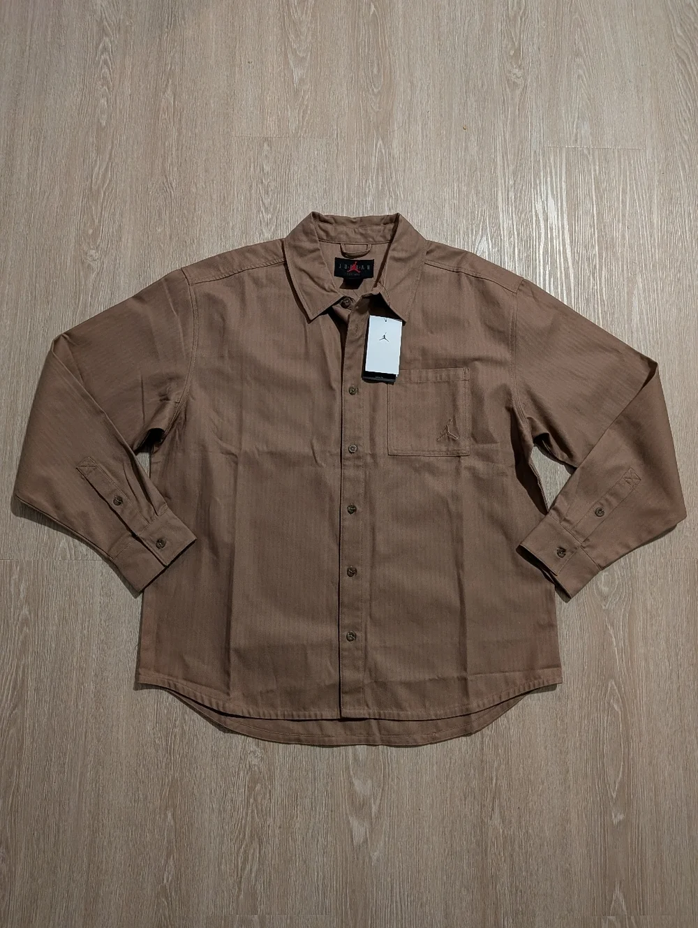 Jordan Nike Shirt Men's Large Essentials Loose Fit Button Down Active NWT